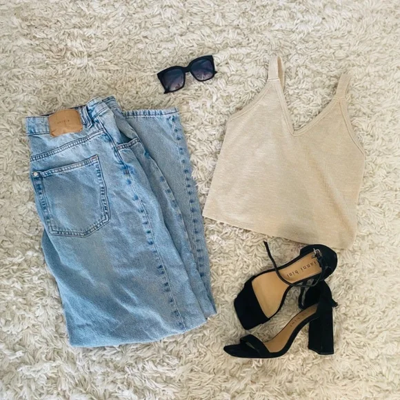 Tan Ribbed Tank - Picture 3 of 4